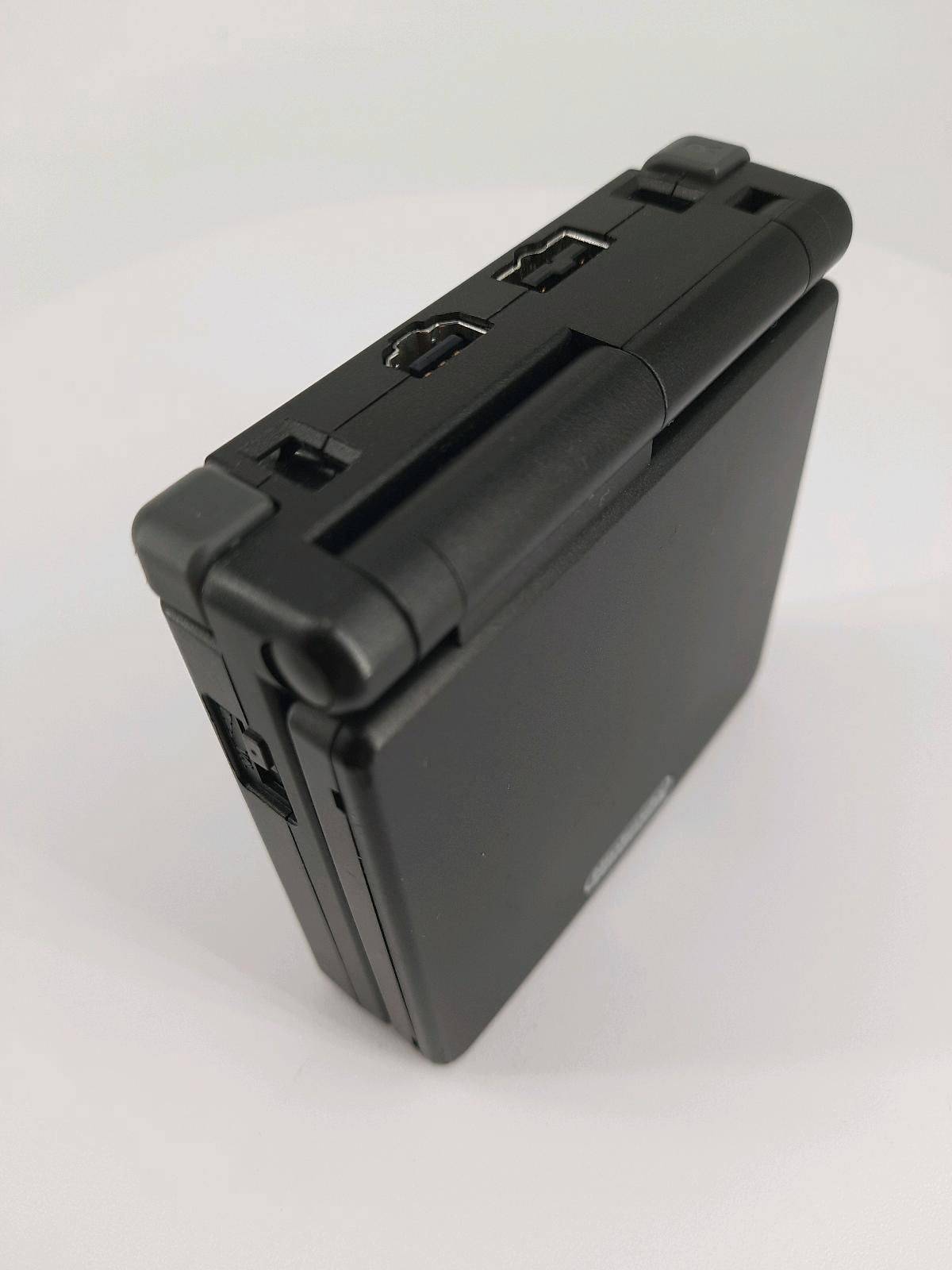 Gameboy Advance SP Matt Schwarz OVP