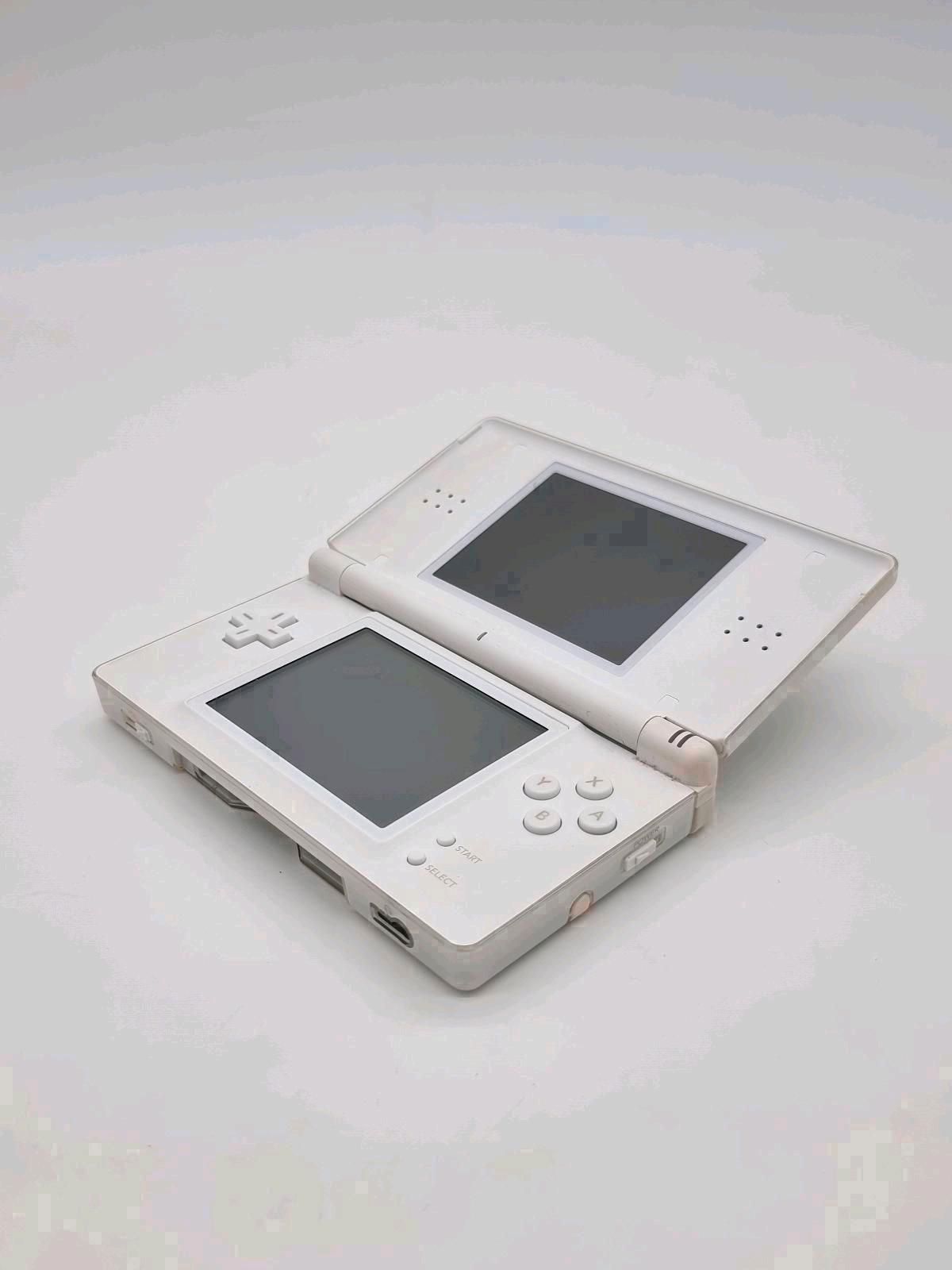 Nintendo DS Lite Konsole Weiß + Nintendogs + Harvest Moon + Netzteil